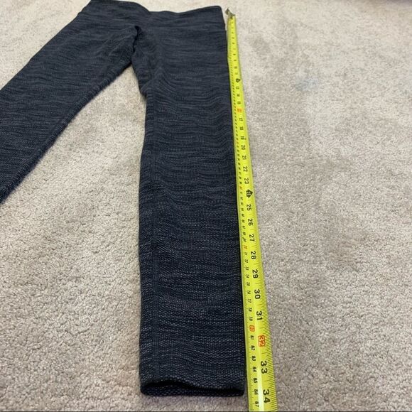𝅺BLACK and gray Lululemon leggings size 4 - Picture 10 of 12